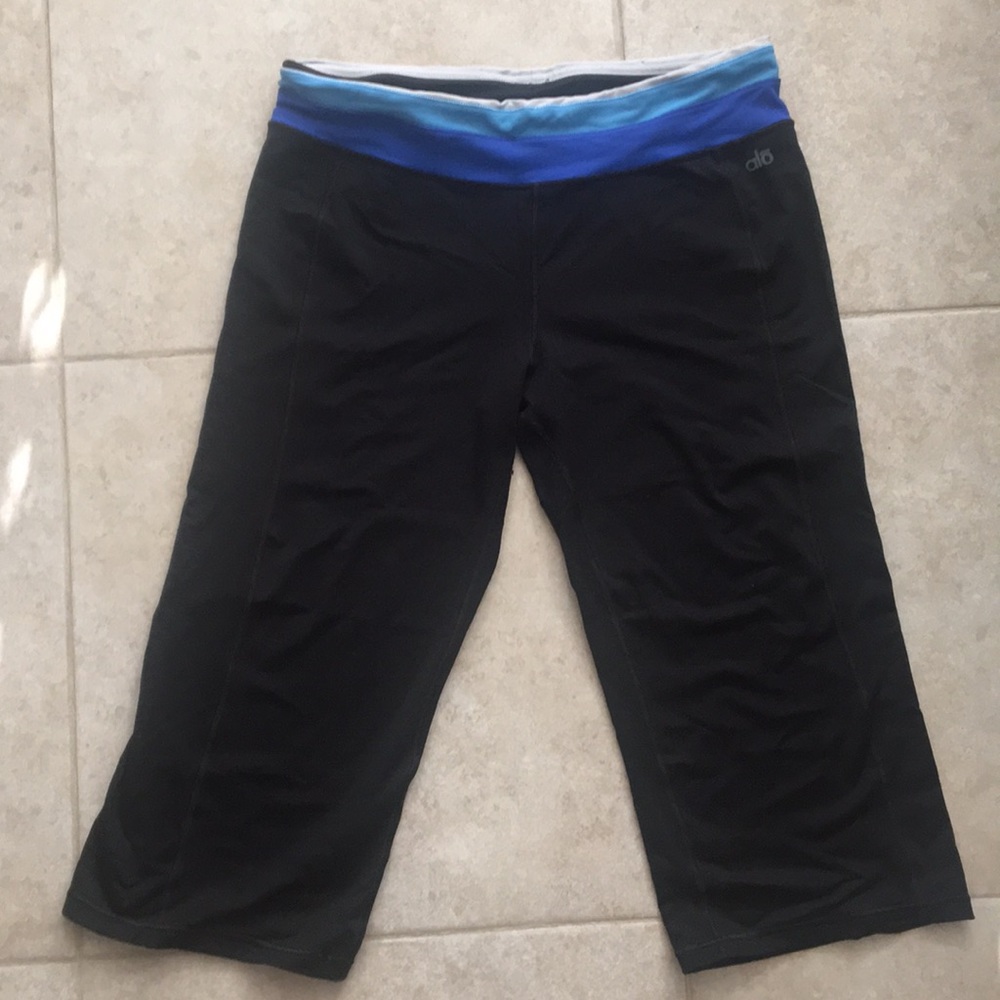 Alo loose fit cropped yoga pants